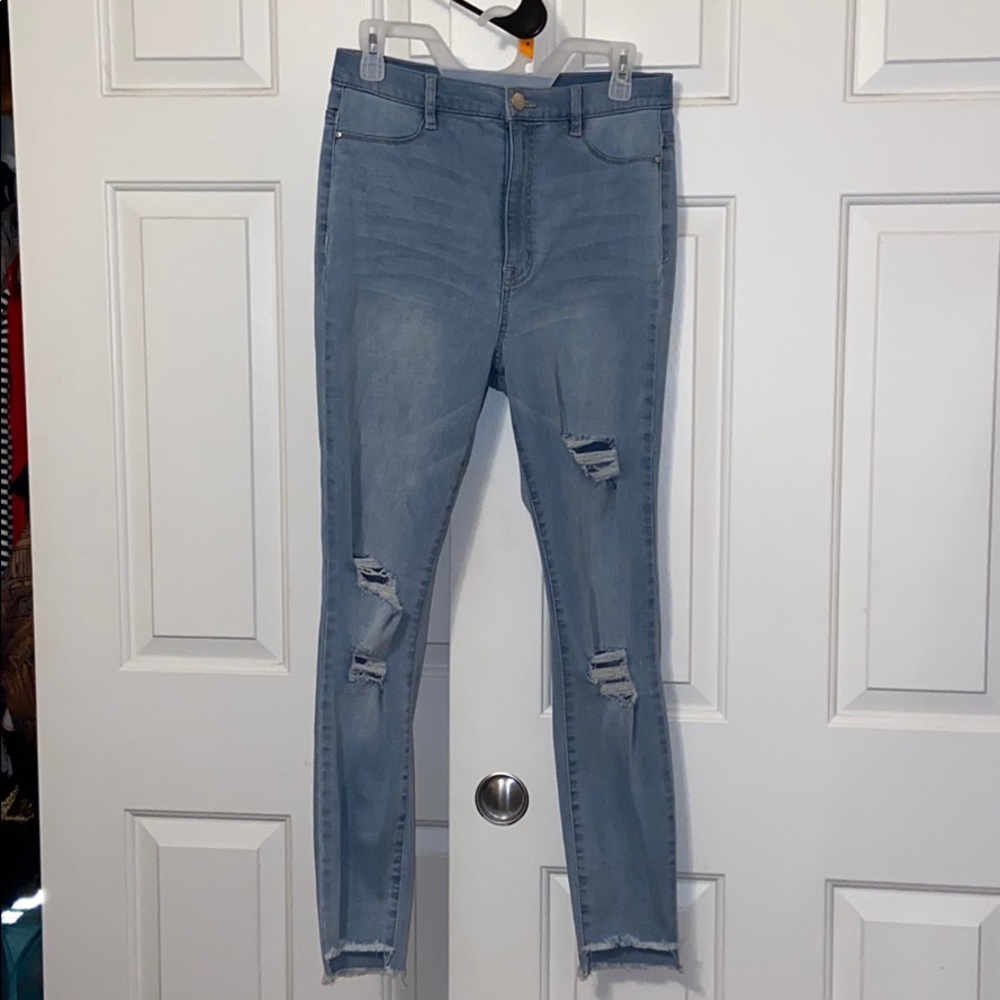 Cute Distress Jeans!